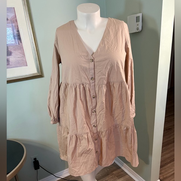 H&M Dresses & Skirts - 140. H&M Elegant Beige Button-Down Dress